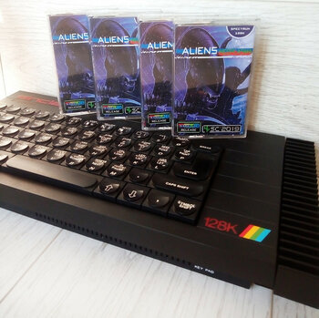 Экшен Aliens: Neoplasma можно купить на кассете для ZX Spectrum